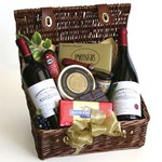 Wine Picnic Getaway Basket with Zinfandel and Pinot Noir